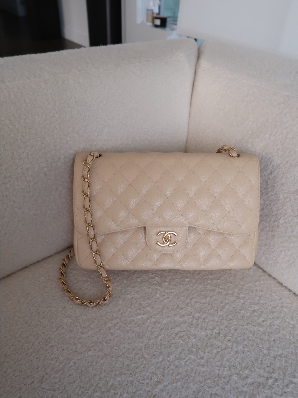 CHANEL Beige Quilted Shoulder Bag with Gold Chain